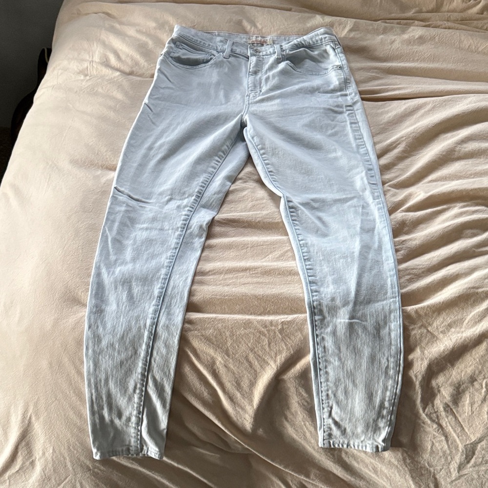 Levi’s Mile High Supper Skinny Light Wash Jeans - Picture 4 of 6